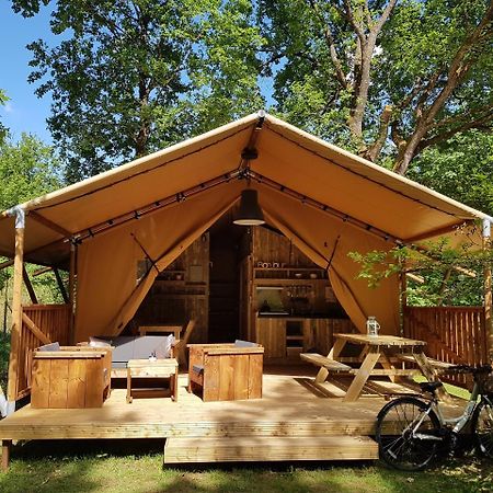 Camping Bois De St Hilaire Chalandray Eksteriør bilde