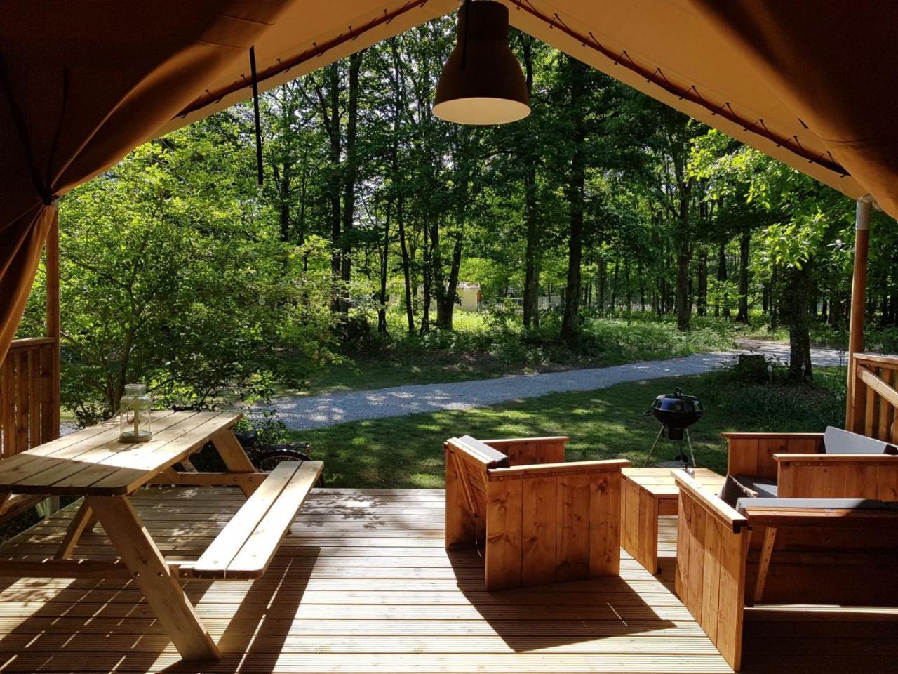 Camping Bois De St Hilaire Chalandray Eksteriør bilde