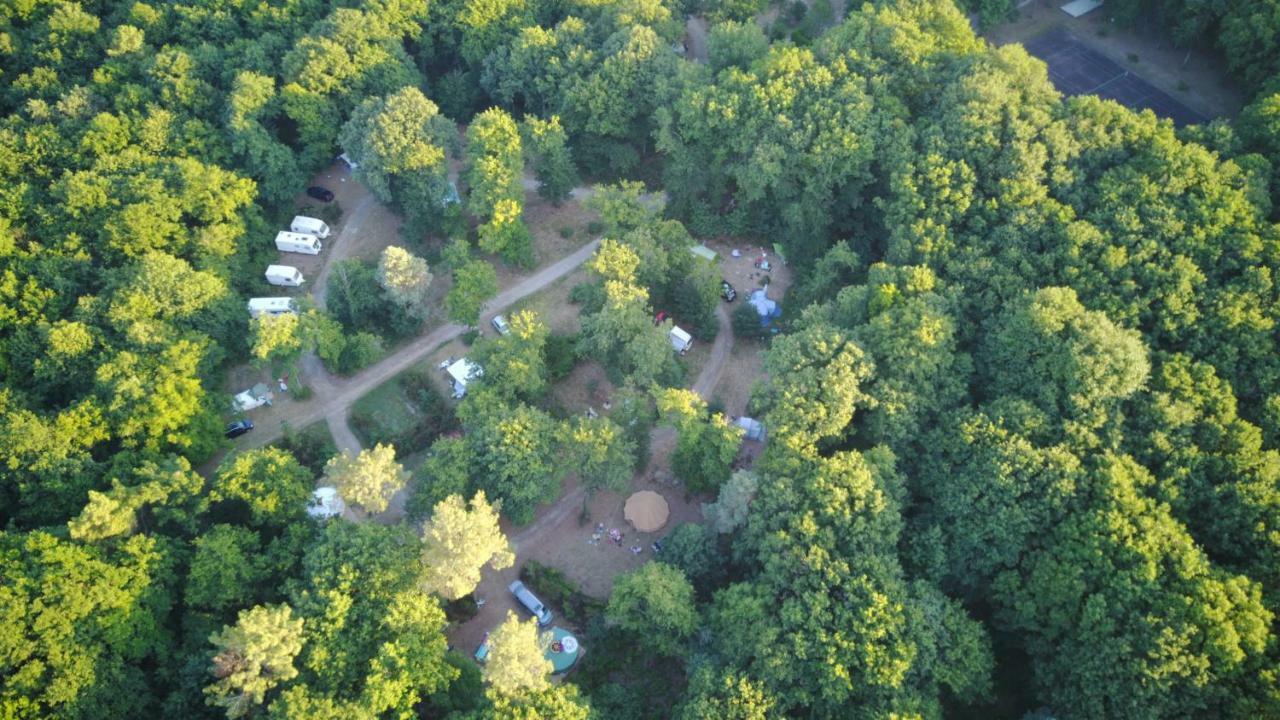 Camping Bois De St Hilaire Chalandray Eksteriør bilde