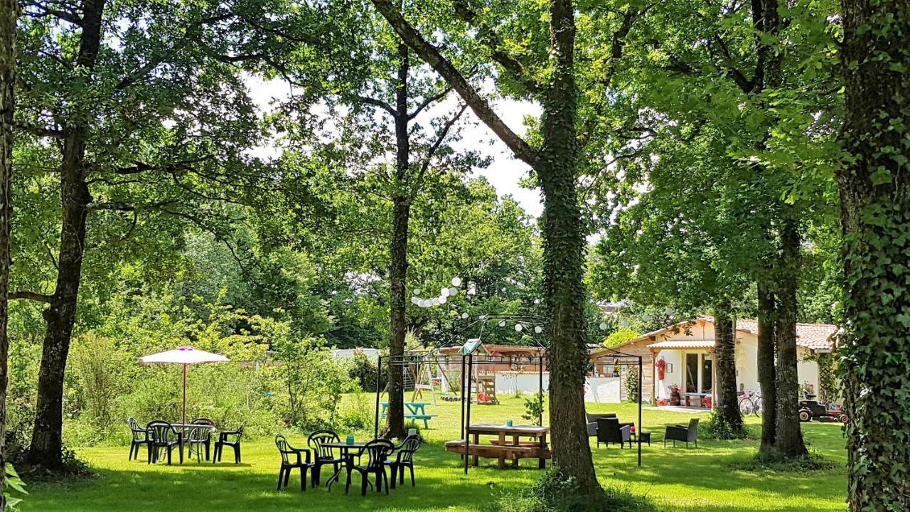 Camping Bois De St Hilaire Chalandray Eksteriør bilde